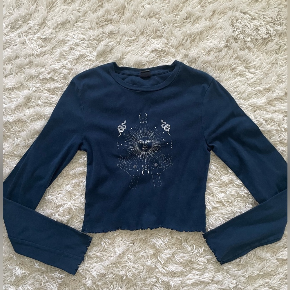 Urban Outfitters Celestial Long Sleeve - Sz M